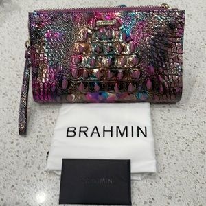 Brahmin Daisy Wristlet Lustrous Melbourne